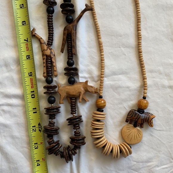 VINTAGE⚜️Wooden Beaded Carved Animal Necklaces - Picture 5 of 5